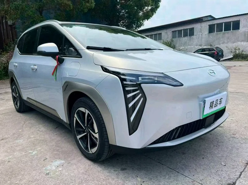 传祺埃安Y 正面外观三