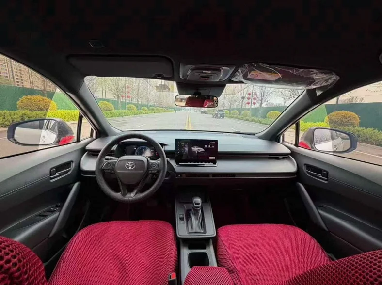 丰田锐放 后面外观三