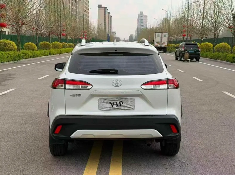 丰田锐放 驾驶室