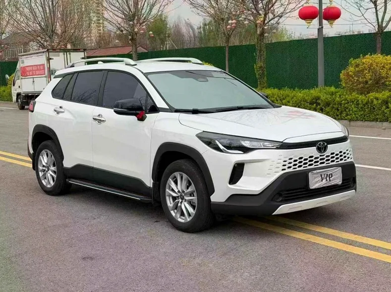 丰田锐放 正面外观三