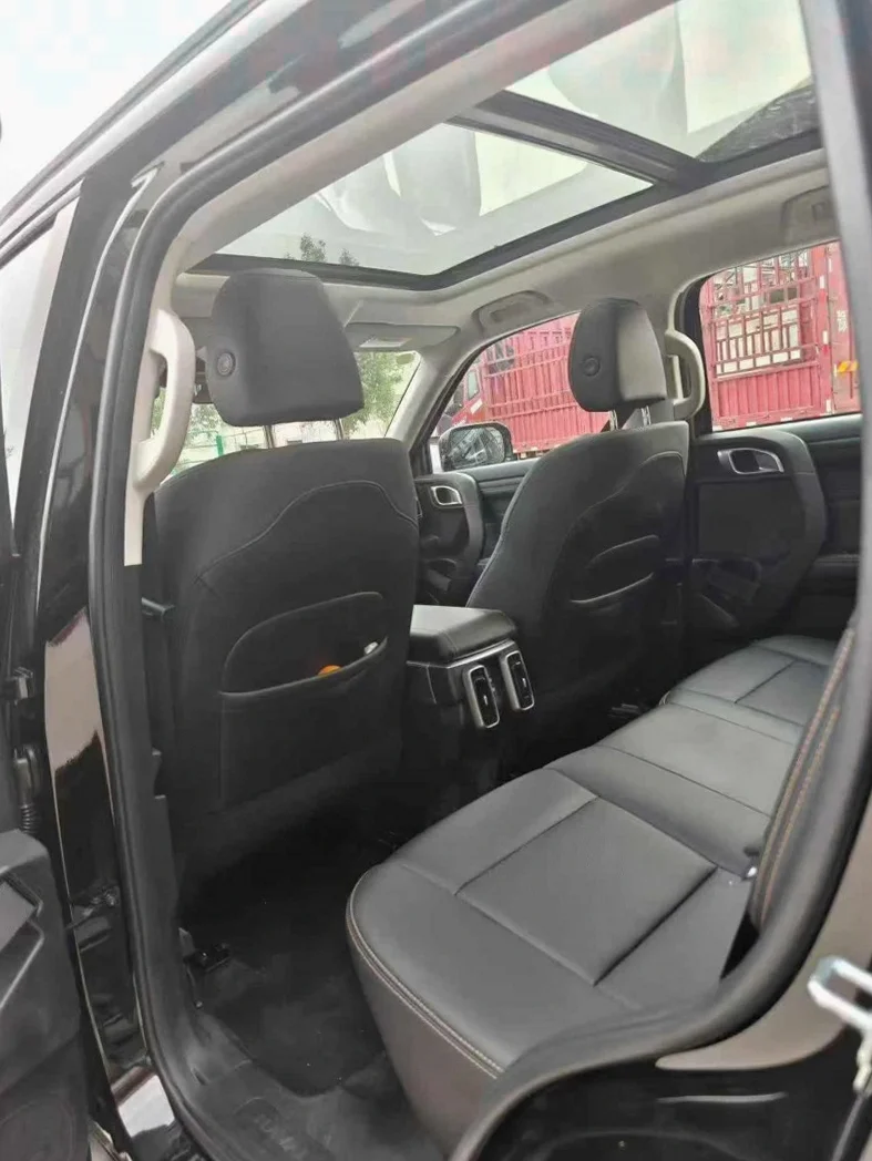 哈弗大狗 后面外观三