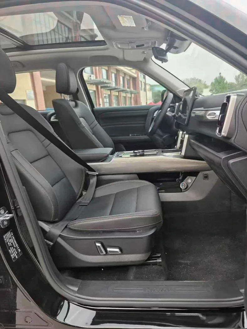 哈弗大狗 后面外观一