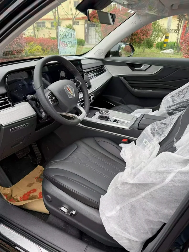 红旗HS5 后面外观二