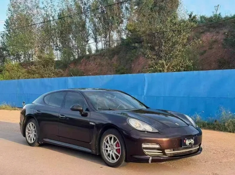 保时捷帕拉梅拉 内饰前排