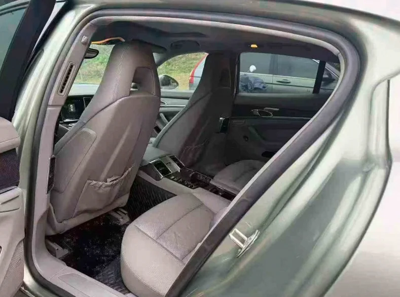 保时捷帕拉梅拉 后面外观三