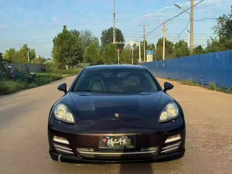 13年保时捷帕拉梅拉