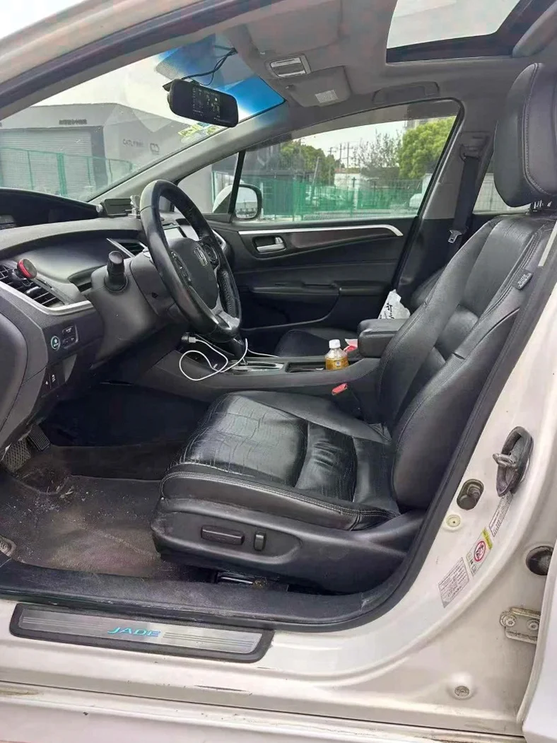 本田杰德 后面外观一