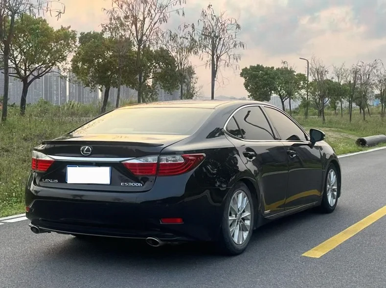 雷克萨斯ES 内饰后排