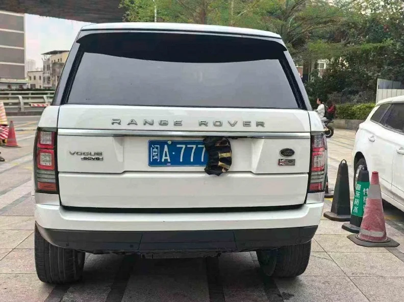 路虎揽胜行政 驾驶室