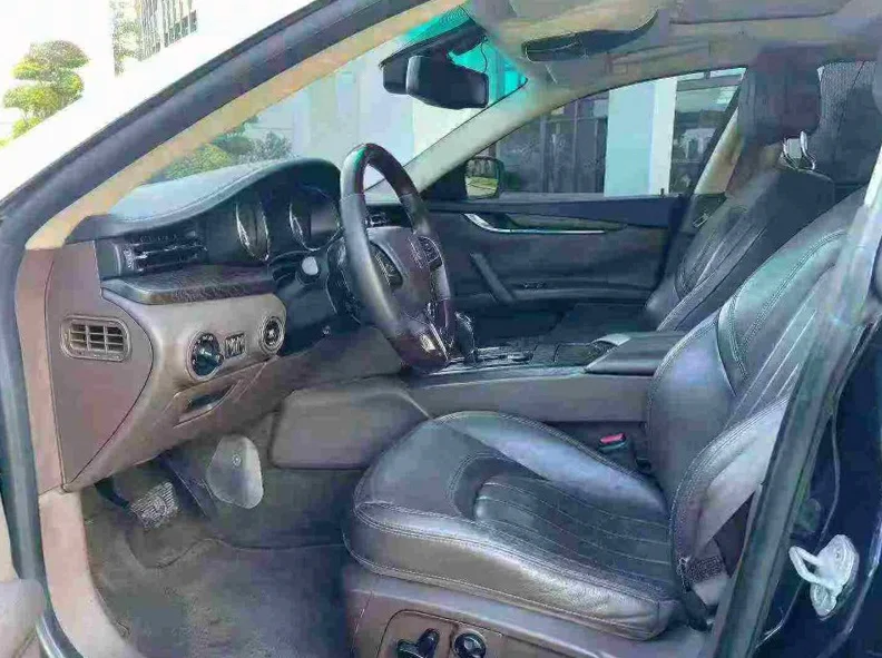 玛莎拉蒂总裁 后面外观三