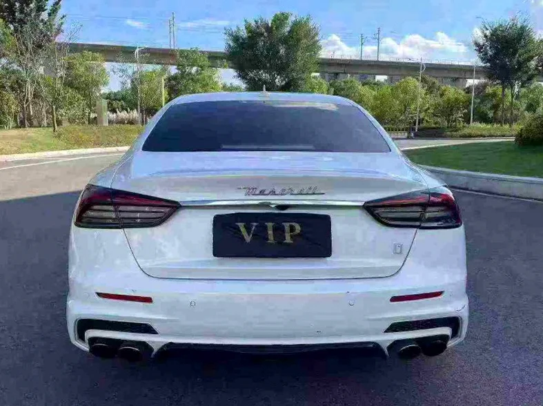 玛莎拉蒂总裁 驾驶室