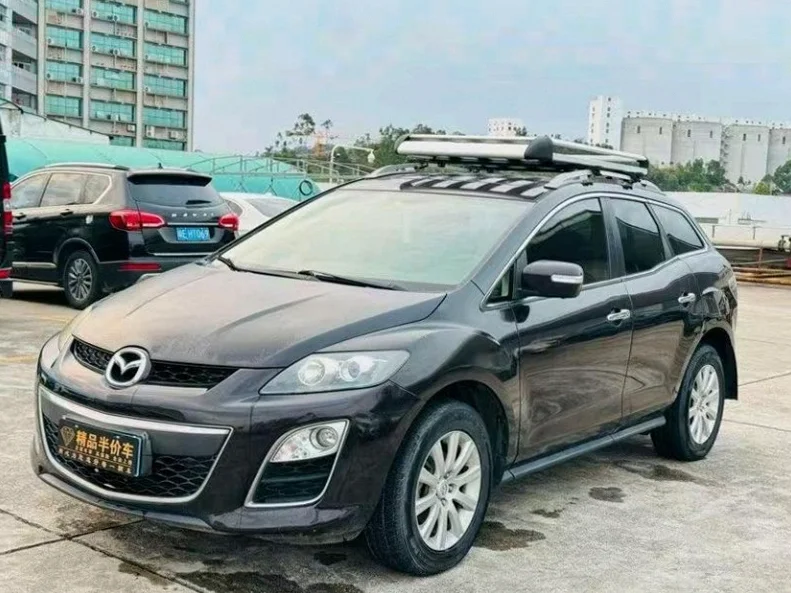 马自达CX-7 正面外观二