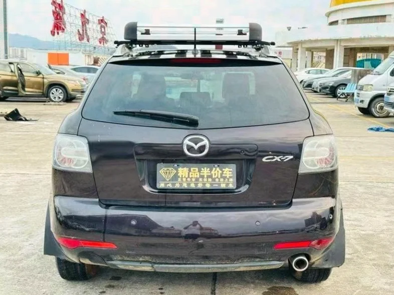 马自达CX-7 驾驶室