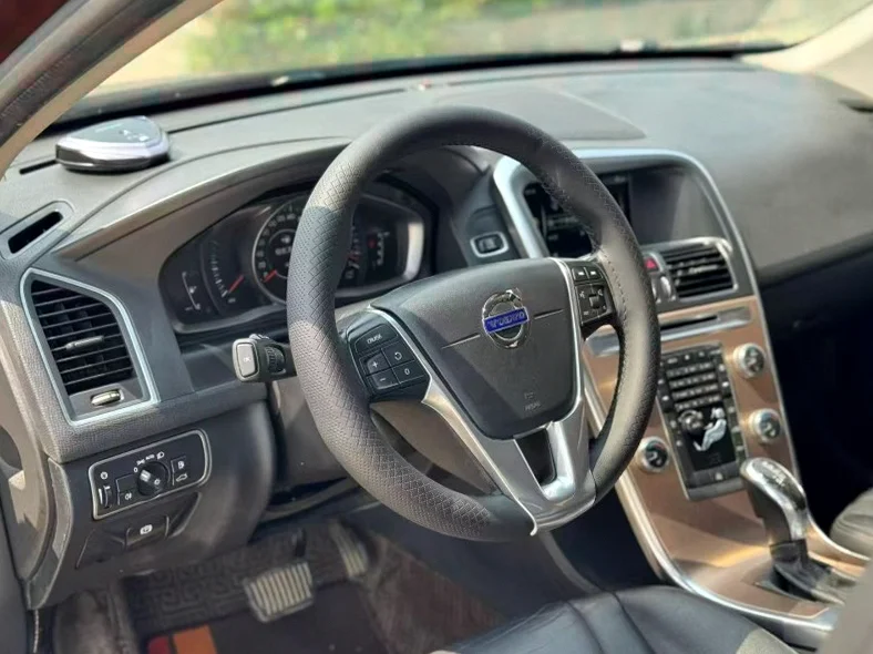 沃尔沃XC60 后面外观三