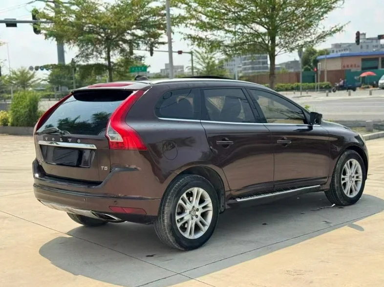 沃尔沃XC60 内饰前排