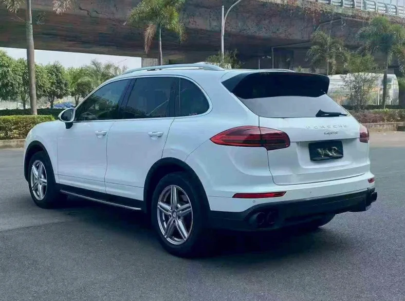 保时捷卡宴 后面外观三