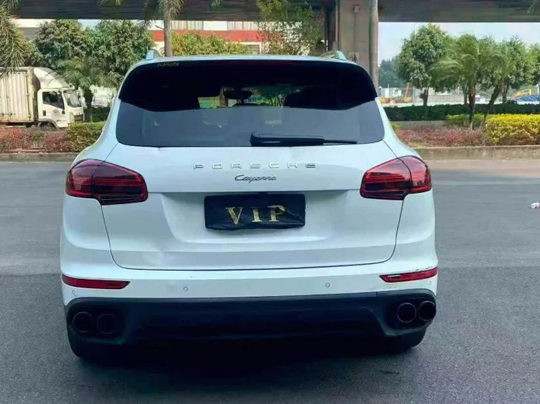 保时捷卡宴 内饰后排