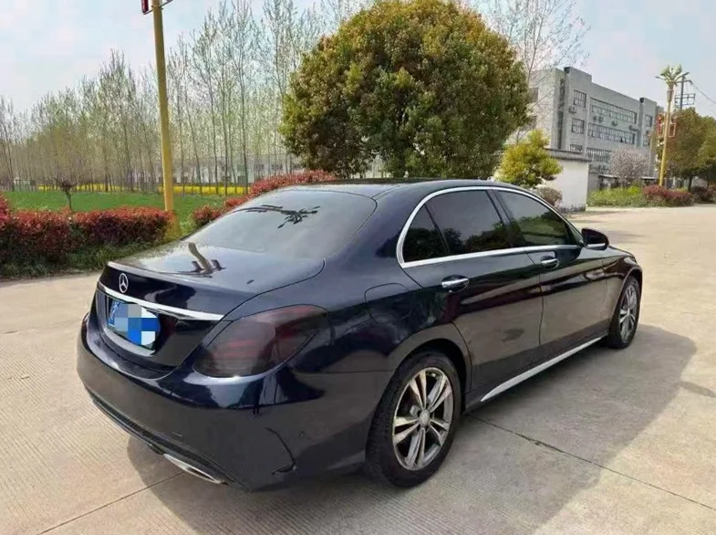 奔驰C 内饰前排