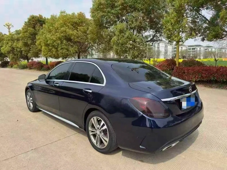 奔驰C 内饰后排