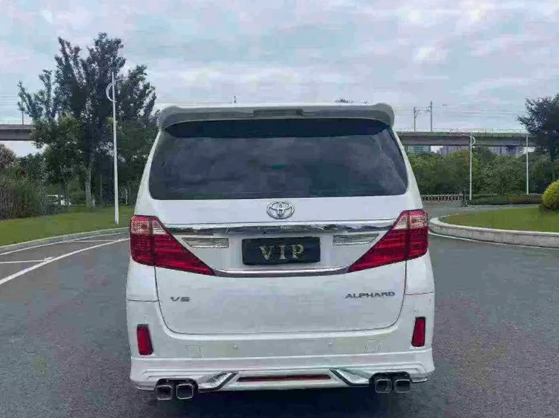 丰田埃尔法 内饰后排