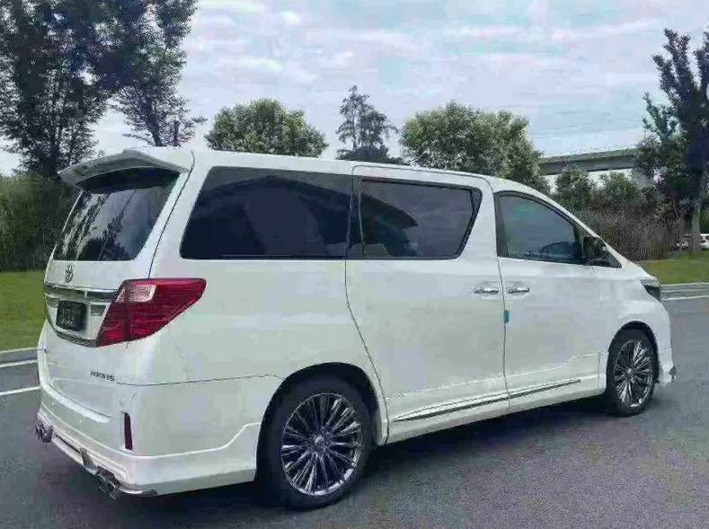 丰田埃尔法 内饰前排