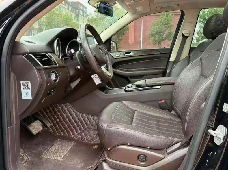 奔驰GLE 后面外观一