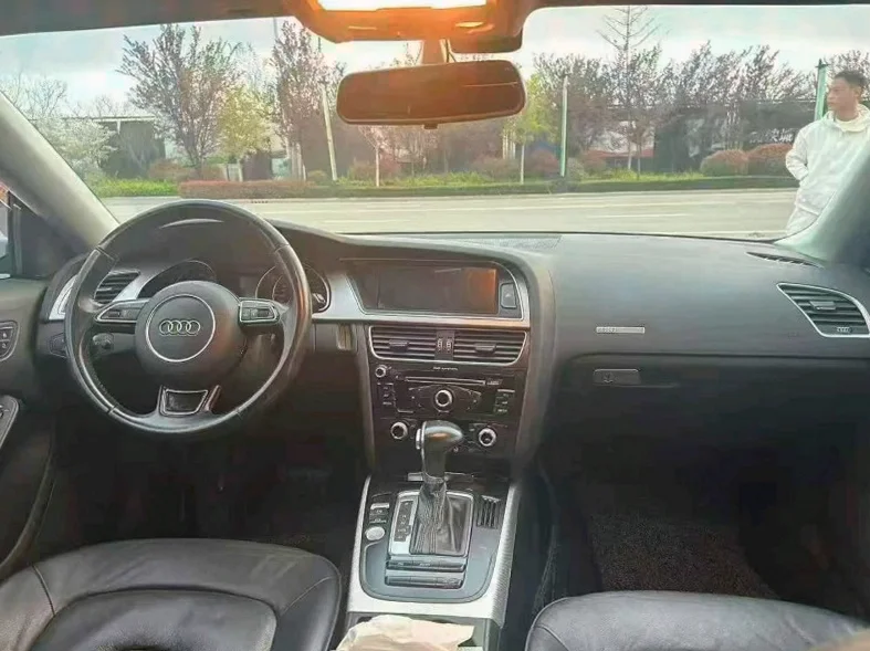 奥迪A5 后面外观三