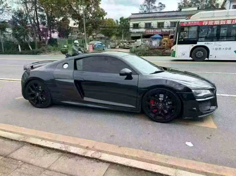 奥迪R8 正面外观二