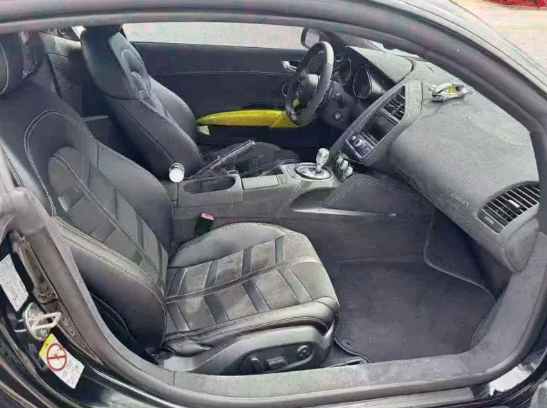 奥迪R8 后面外观二