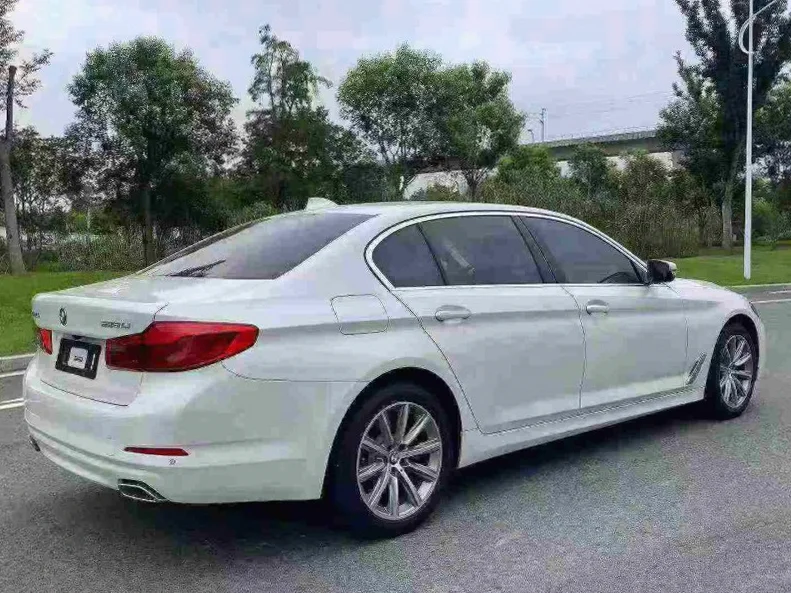 宝马5系 内饰后排