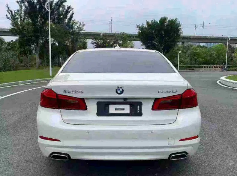 宝马5系 驾驶室