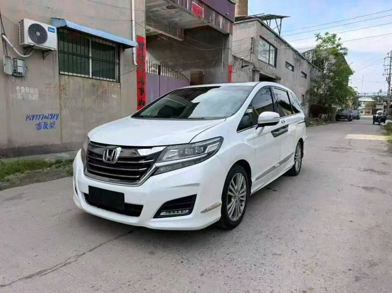 本田艾力绅 正面外观三