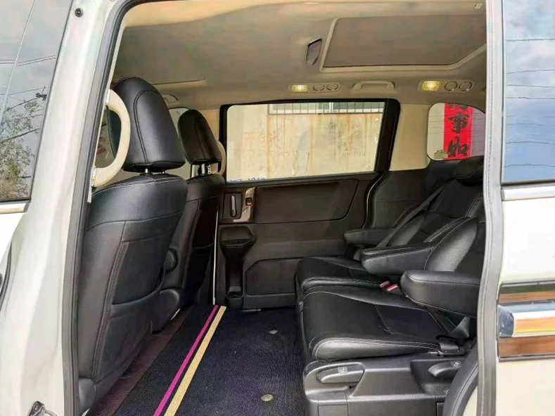 本田艾力绅 后面外观三