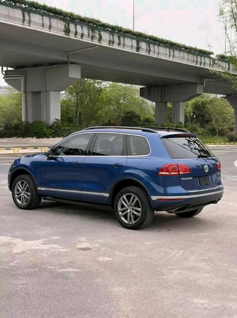 大众途锐 后面外观二