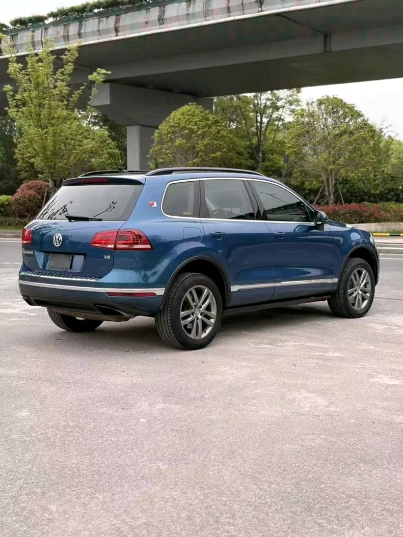 大众途锐 后面外观三