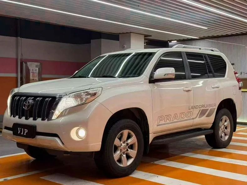 丰田普拉多 正面外观三