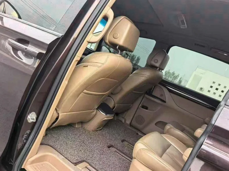 别克GL8 后面外观二