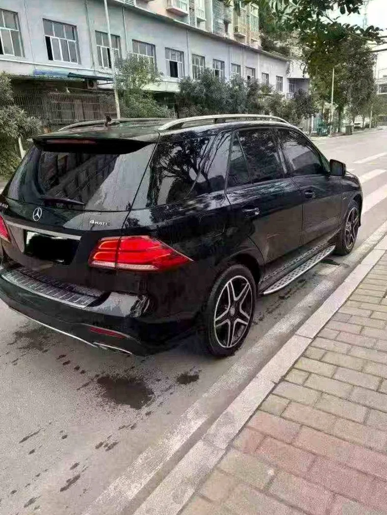 奔驰GLE 后面外观二