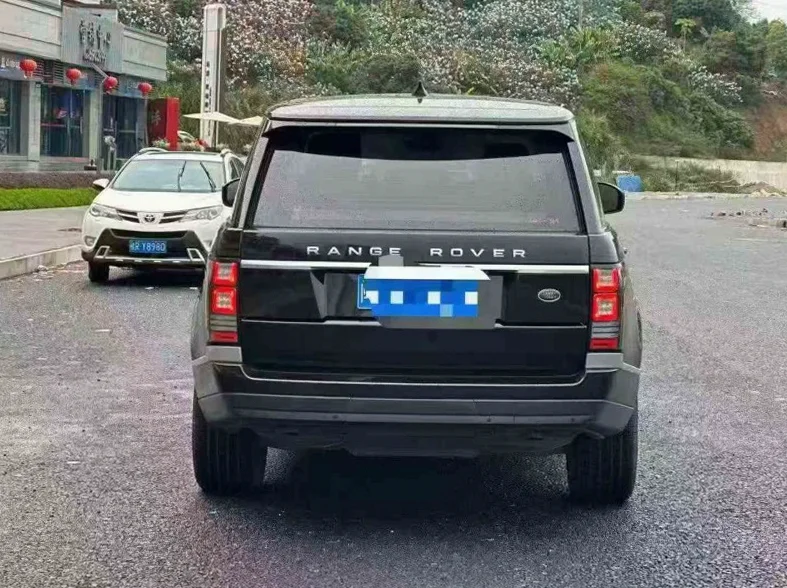 路虎揽胜行政 驾驶室