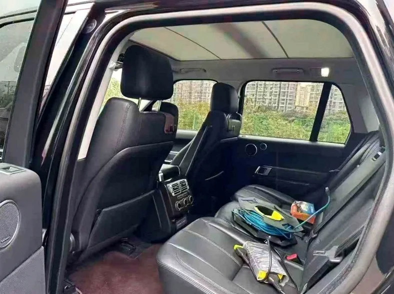 路虎揽胜行政 后面外观二