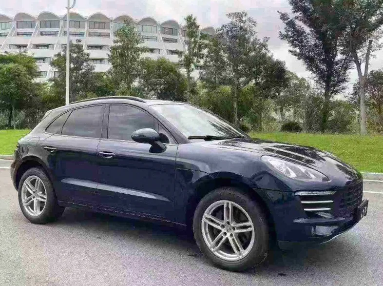 保时捷Macan 正面外观三