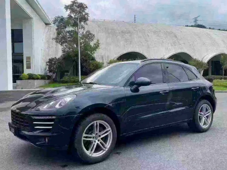 保时捷Macan 正面外观二