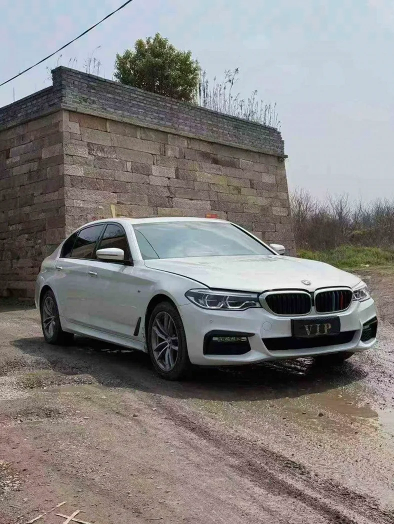 宝马5系 正面外观三