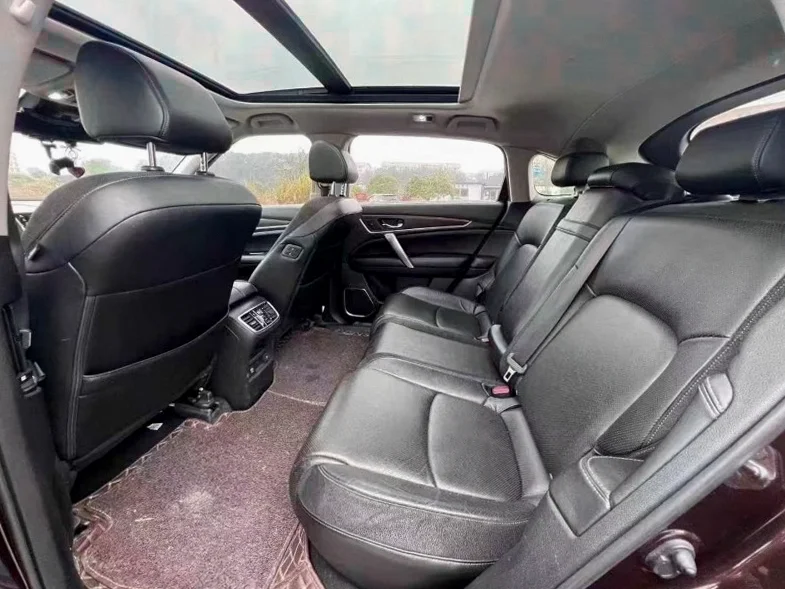 本田冠道 后面外观一