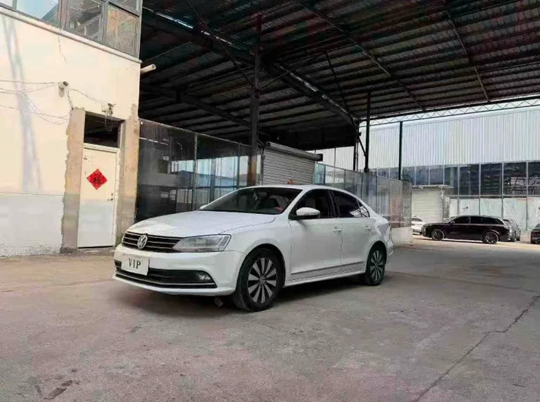 大众速腾 正面外观二