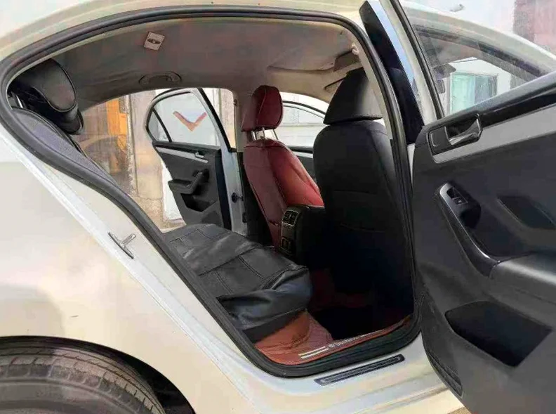 大众速腾 内饰前排