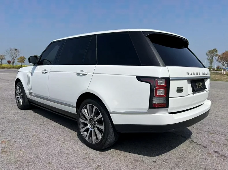 路虎揽胜行政 驾驶室