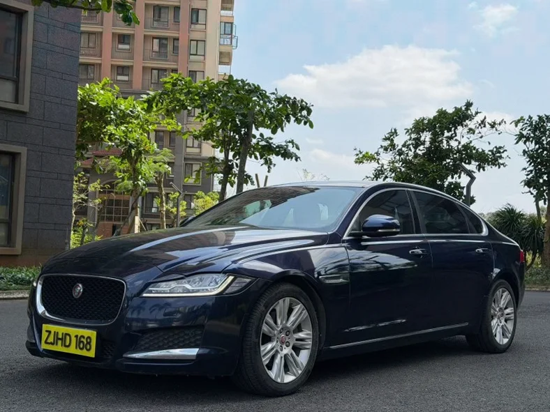 捷豹XFL 正面外观二