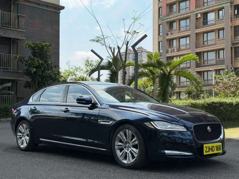 捷豹XFL 正面外观三