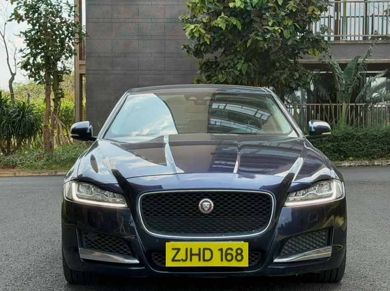 18年捷豹XFL两驱豪华版